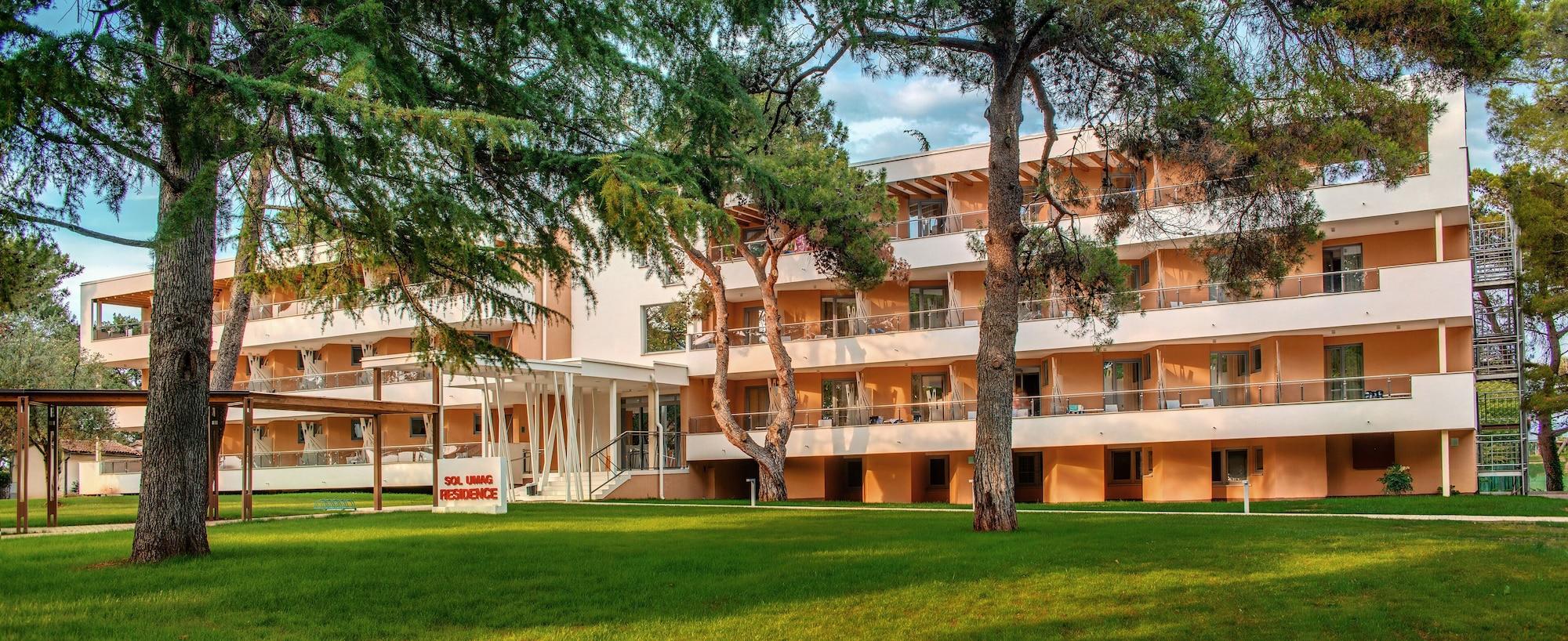Residence Umag Plava Laguna Exterior photo