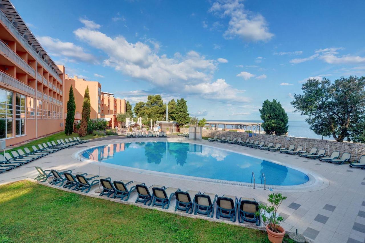Residence Umag Plava Laguna Exterior photo